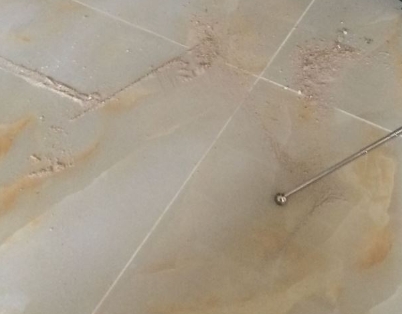 河东瓷砖空鼓维修公司分享粘合剂选择不当在瓷砖铺贴过程中可能导致以下问题